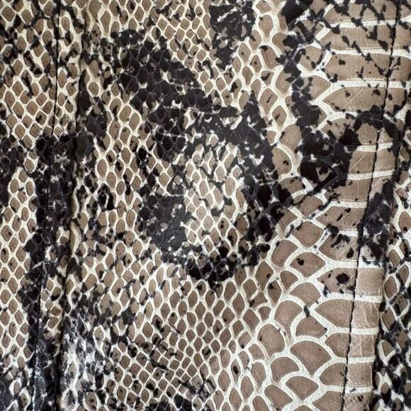 chouyatou Women's Studded Perfect Fit Faux Leather Moto Biker Jacket SZ L - Picture 8 of 14